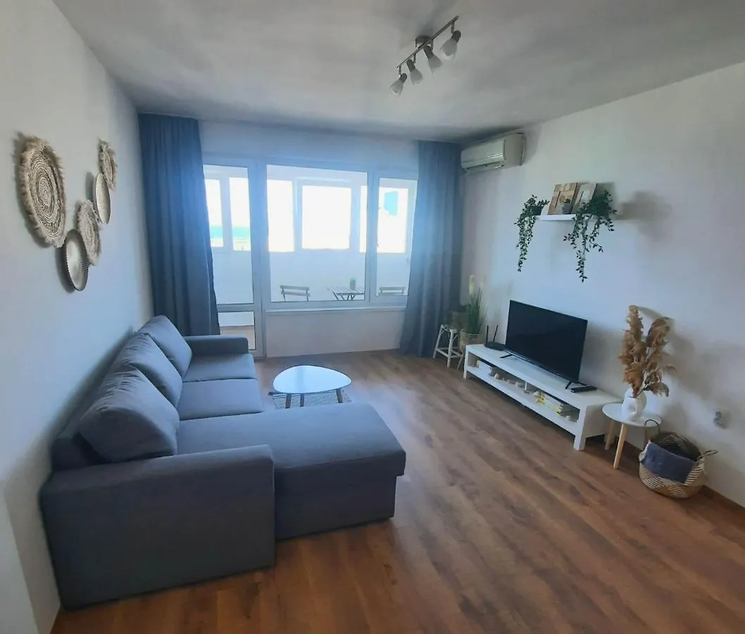 Seaview Serenity Apartment Burgas